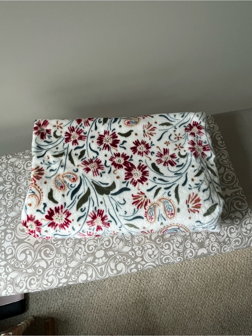 Lucky Brand Maroon Floral Plush Throw Blanket